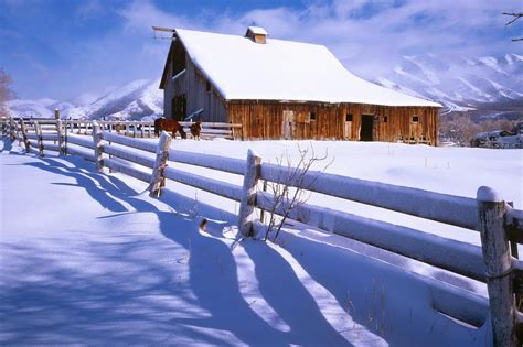 Winter Barn Scenes Wallpaper - WallpaperSafari