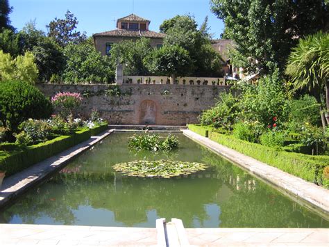 Why are the gardens of the Alhambra so important? – Bowles & Wyer