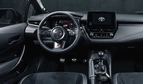 Toyota Corolla Suv 2024 Interior - Naomi Virgina