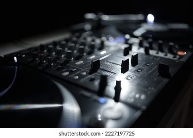 546 Turntable Setup Images, Stock Photos & Vectors | Shutterstock