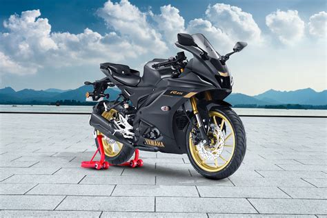 Yamaha R15 V4: Roadtest Review BikeWale | atelier-yuwa.ciao.jp