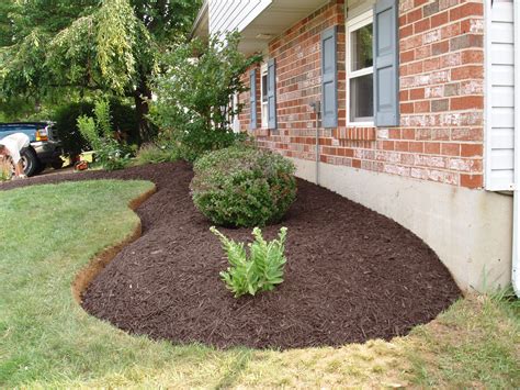 Professional Mulch Installation in Maryland | Mulch Masters