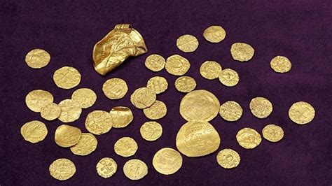 1,400-Year-Old Anglo-Saxon Gold Coin Hoard Is Largest Ever! | Ancient Origins