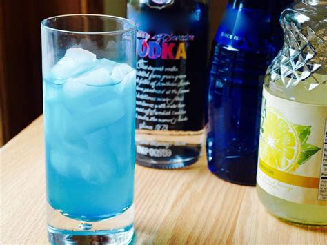 10 Delicious Blue Curaçao Cocktails That Will Wow Your Guests - Delishably