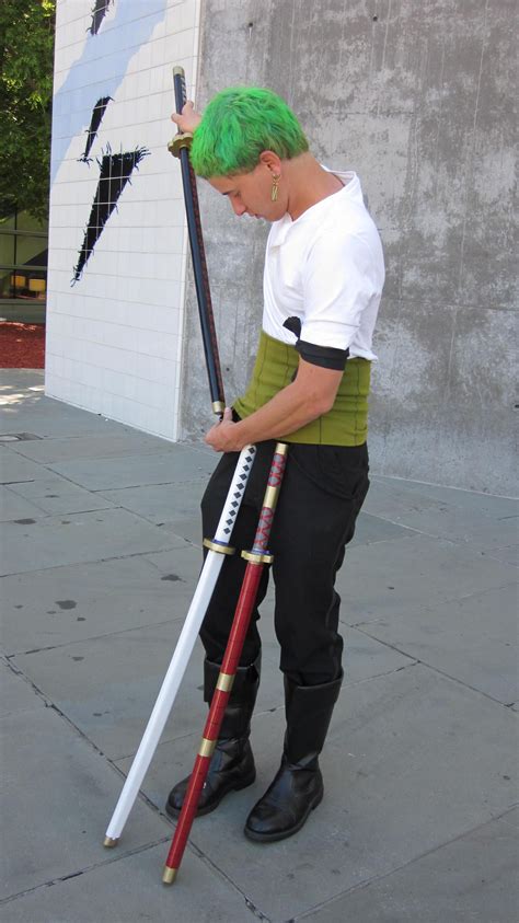 Zoro Cosplay, Cosplay Anime, One Piece Cosplay, Roronoa Zoro, Cosplay Outfits, Short Hair Styles ...