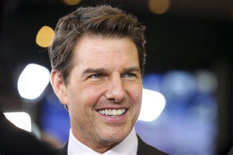 'Jack Reacher' author says Tom Cruise lacks 'physicality' for role ...