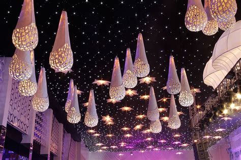 Elegant Ceiling Decor For A Royal Wedding - Shaadiwish