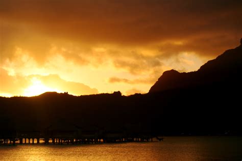 Bora Bora Sunset - Duncan.co