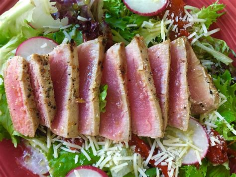 Super-Quick Ahi Tuna Steak Salad - Loving the Home Life