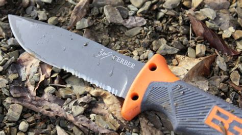 Bear Grylls Ultimate Survival Knife Review - Good, Great or Garbage? – Ultimate Survival Tips