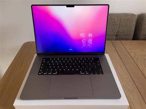 Apple M1 Max MacBook Pro unboxing & first impressions