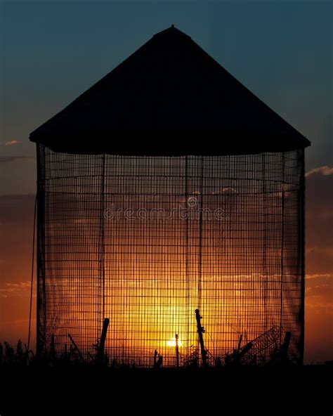 Grain Bin Sunset Silhouette Stock Image - Image of sunrise, sunset: 38262647