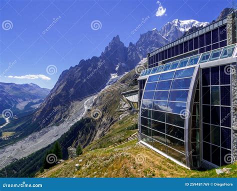 Skyway Monte Bianco, Aosta Valley, Italy Editorial Stock Image - Image of nature, alpine: 259481769