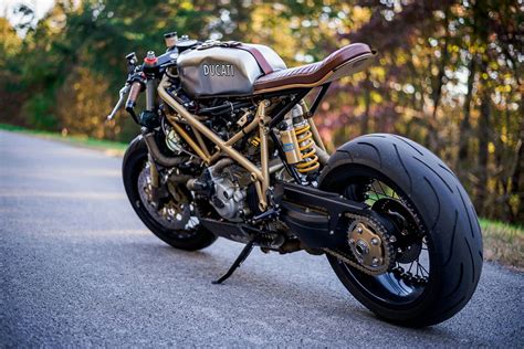 Check this out! I seriously love what these guys did with this custom made | Ducati cafe racer