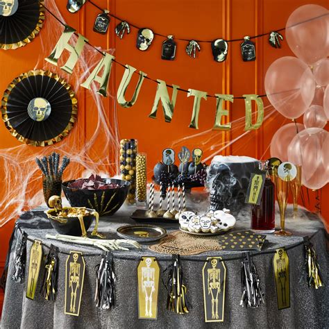 Halloween Costumes, Décor & Supplies | Party City