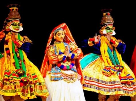 Top 10 Traditional Kerala Dance Forms That Will Enchant You! – Iris Holidays