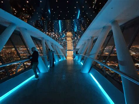 Kingdom Bridge: the best Panoramic View in Riyadh | Maartentravels.com