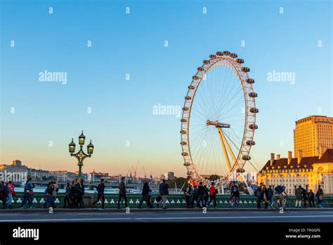 London eye Sunset Stock Photo - Alamy