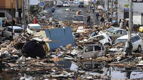 Japan earthquake and tsunami: British rescue team flies out to Japan - Mirror Online