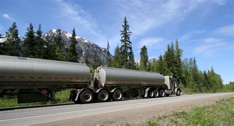 What is a Tanker Truck Driver? (with pictures)