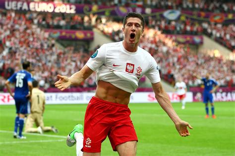 Robert Lewandowski named Poland Player of the Year - Bavarian Football ...