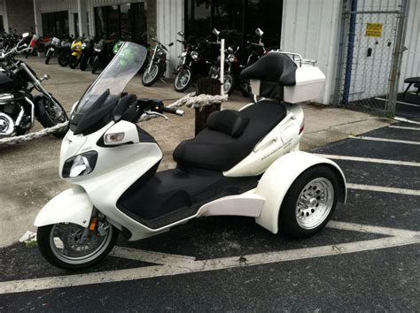 2011 Suzuki Burgman 650 Exec Scooter for sale on 2040-motos