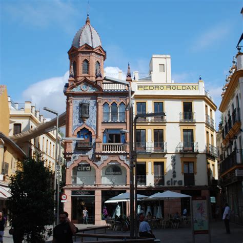 Things to Do in Barrio Santa Cruz in Seville