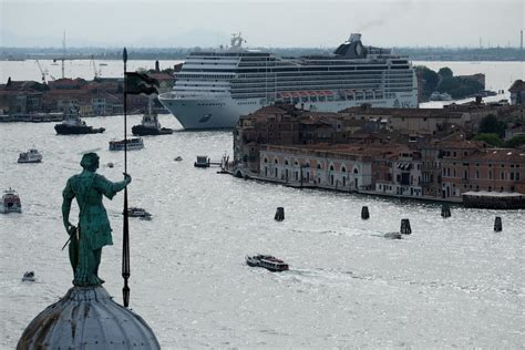 Italian Conservation Group Calls for Venice Cruise Ban