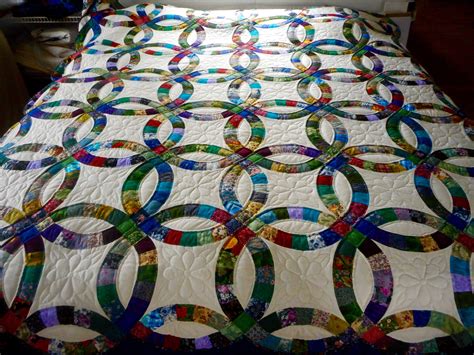 Amish Double Wedding Ring Quilt