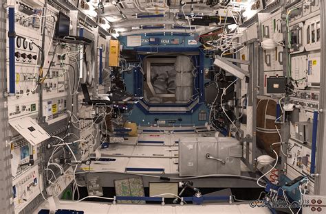 International space station interior - tiklozilla