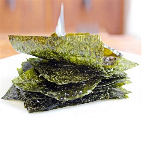 SUKIYABASHI JIRO Nori Dried Seaweed Half-Cut 10 Sheets - Made in Japan - TAKASKI.COM