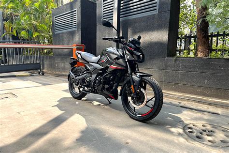 Bajaj Pulsar N150 Price - Images, Colours, Specs & Reviews