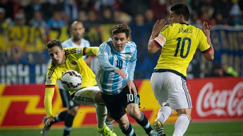 Lionel Messi says he struggles to score goals for Argentina - Eurosport