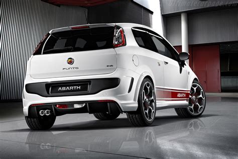 Fiat Abarth Punto Evo High Resolution Image (3 of 4)