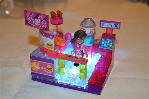 The Barbie Blog: Barbie Goes Lego