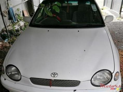 1999' Toyota Corolla Manual for sale. Flacq - Belle Mare, Mauritius