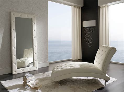 Nelly White Modern Italian Bedroom set - N - Modern - Bedroom Star ...