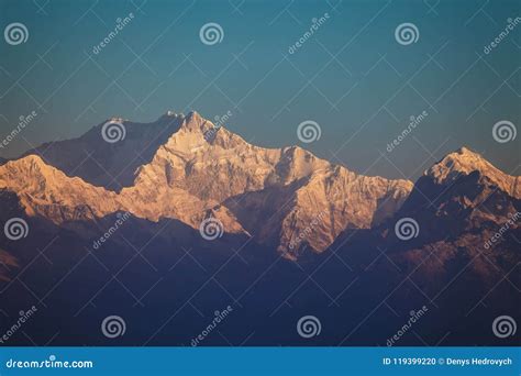 Kanchenjunga in the Sunrise Light Stock Photo - Image of mountain, kanchenjunga: 119399220