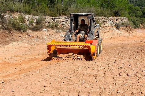 RH Rock Picker for Skid Steer | Tasias - Professional Rock pickers