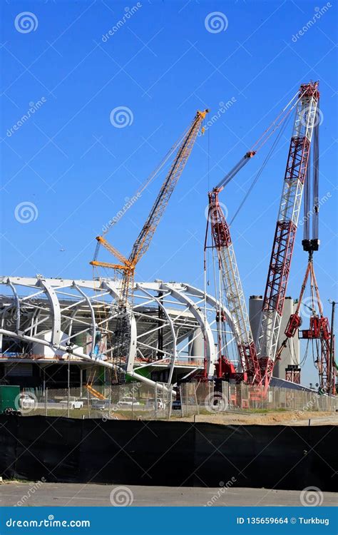 LA Rams Stadium Construction Site Editorial Stock Image - Image of orange, football: 135659664