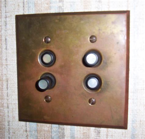 File:Push Button Light Switch.jpg - Wikimedia Commons