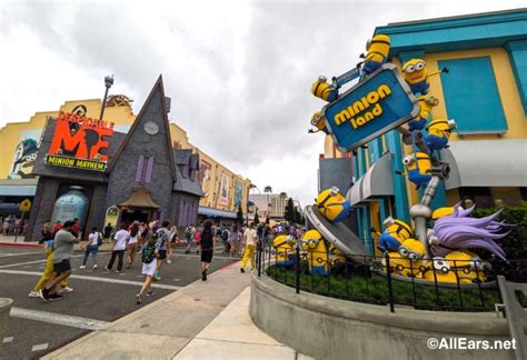 2023-universal-orlando-resort-universal-studios-minion-land-entrance - AllEars.Net