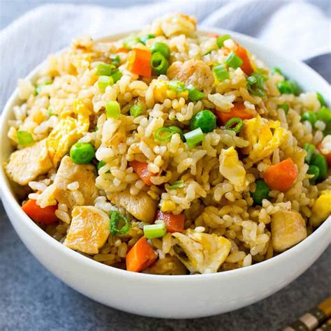 Easy Chicken Fried Rice | Healthy Fitness Meals