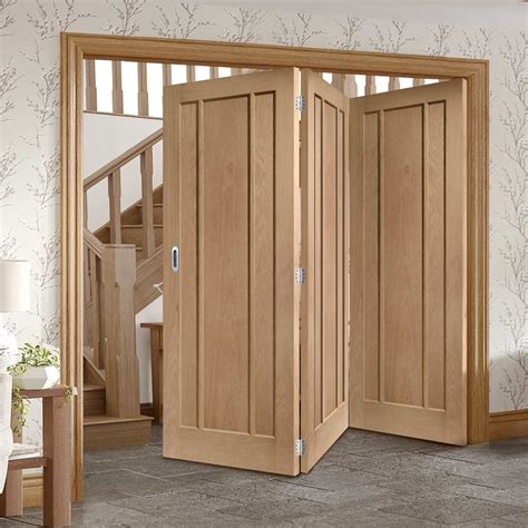 Three Folding Doors & Frame Kit - Worcester Oak 3 Panel 3+0 - Unfinish