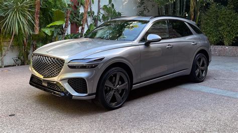 2022 Genesis GV70 SUV arrives in the US with killer looks, fingerprint ID tech - CNET