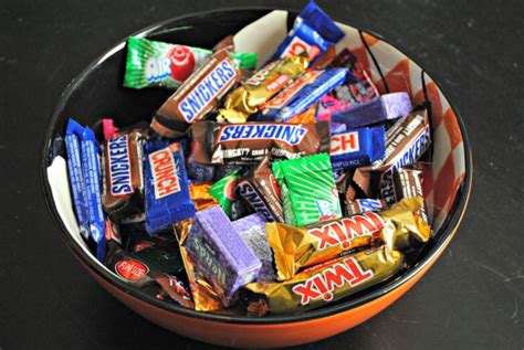 halloween-candy-bowl – Suzanne Shares