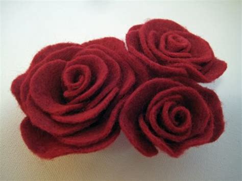 Learn How to Make Felt Flowers With Easy Tutorials | FeltMagnet