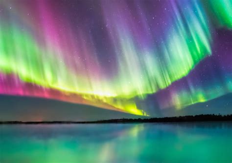 Geomagnetic Storm Lights Up the Skies: Spectacular Auroras in the USA This Weekend