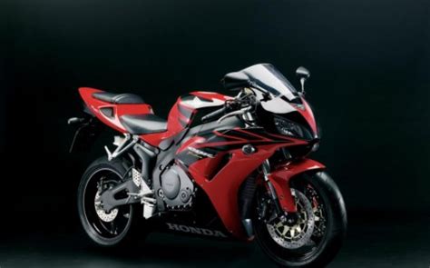 Honda Cbr 1200 Fireblade (#1748456) - HD Wallpaper & Backgrounds Download