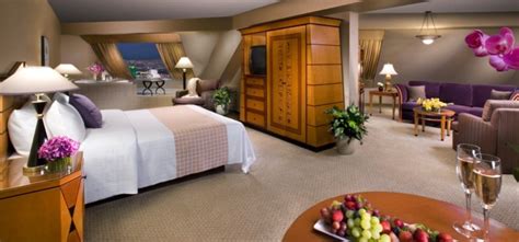 Tower Deluxe King Room Luxor